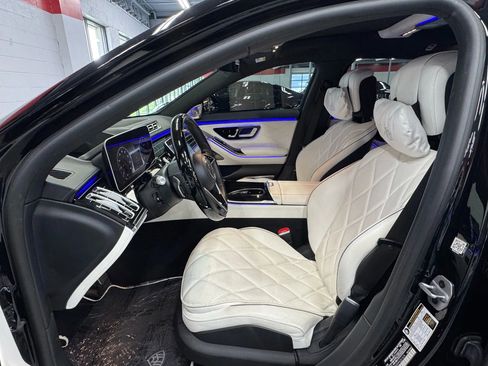 Used 2023 Mercedes-Benz Maybach S 680 4MATIC w/ Manufaktur Leather Package image 24