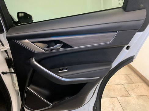 Used 2023 Jaguar F-PACE S AWD/4WD image 39