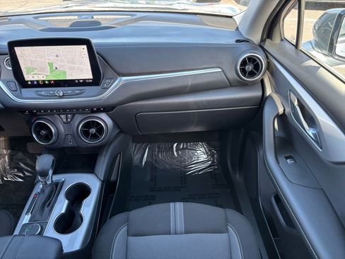 Used 2025 Chevrolet Blazer LT image 37