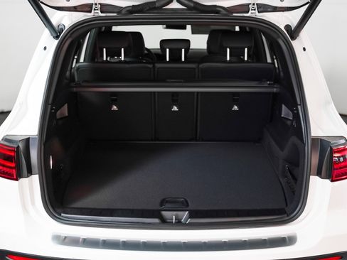 New 2026 Mercedes-Benz GLB 35 AMG AMG 35 4MATIC image 11