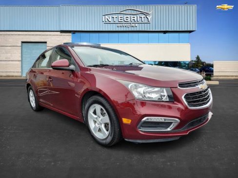 Used 2016 Chevrolet Cruze LT image 1