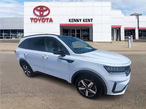 Used 2023 Kia Sorento EX w/ Panoramic Sunroof Package FWD image 1
