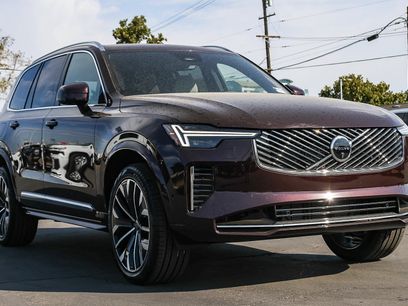 New 2026 Volvo XC90 B5 Plus w/ Protection Package Premier
