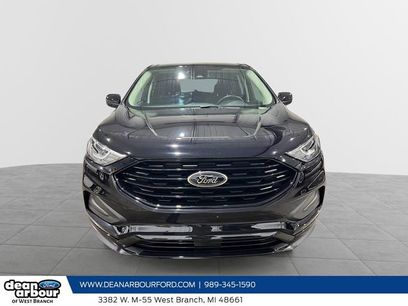 Used 2024 Ford Edge SE w/ Black Appearance Package