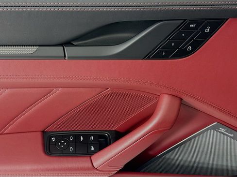 Certified 2025 Porsche 911 Carrera GTS RWD image 11