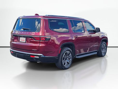Used 2022 Jeep Wagoneer Series III RWD image 8