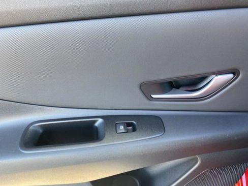 New 2026 Hyundai Elantra Limited image 30