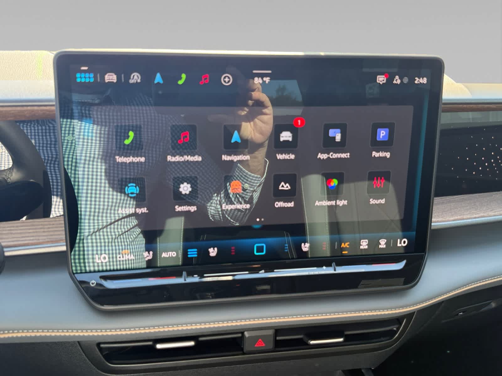 New 2027 Volkswagen Atlas SEL R-Line AWD/4WD image 15