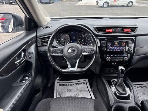 Used 2019 Nissan Rogue SV image 17