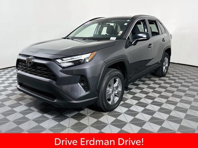 Certified 2025 Toyota RAV4 LE AWD/4WD image 3