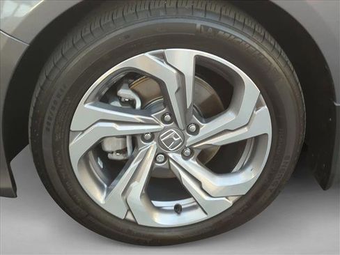 Used 2019 Honda Accord EX image 25