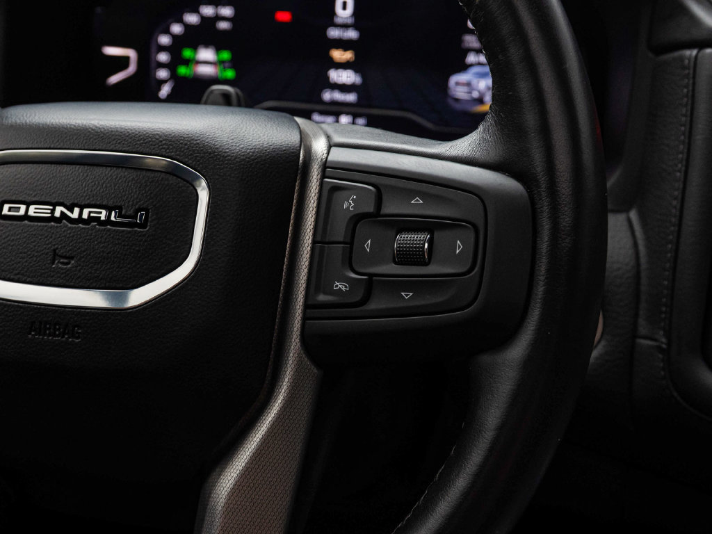 Used 2024 GMC Yukon Denali w/ Advanced Technology Package AWD/4WD image 24