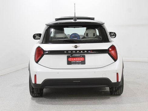 Certified 2025 MINI Cooper S image 20