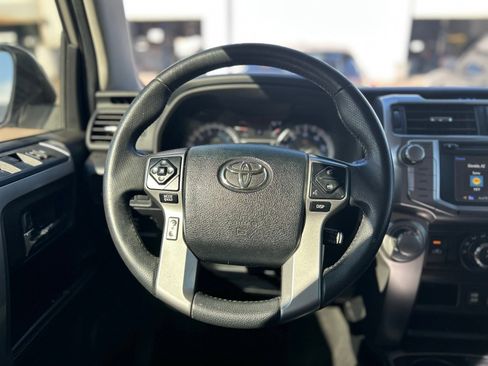 Used 2017 Toyota 4Runner SR5 image 21