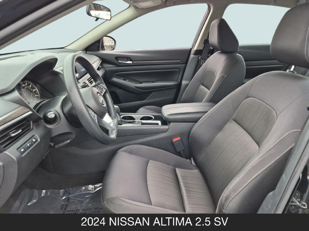 Used 2024 Nissan Altima 2.5 SV FWD image 14