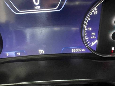 Used 2024 Buick Enclave Premium image 16