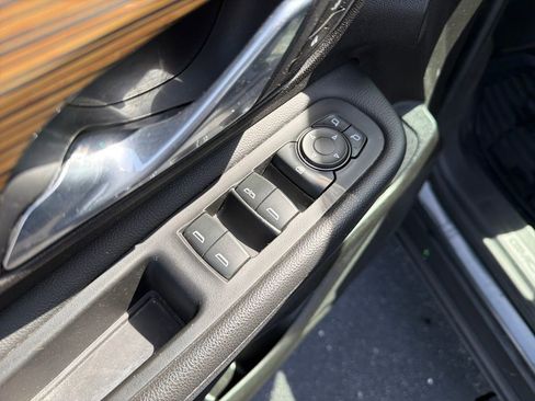 Used 2019 GMC Terrain SLE w/ Driver Convenience Package image 13