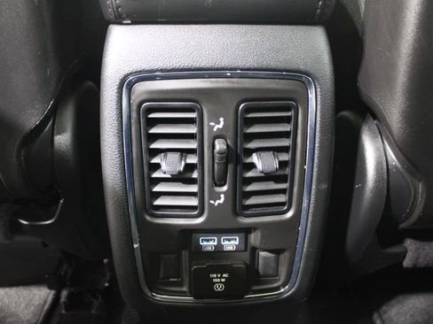 Used 2022 Jeep Grand Cherokee Limited w/ Trailer Tow Group IV image 25