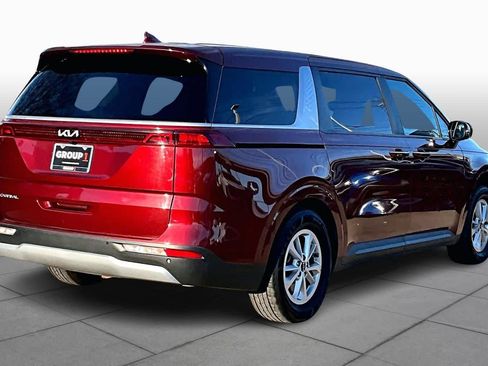 Used 2024 Kia Carnival LX image 12
