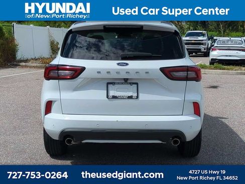 Used 2023 Ford Escape ST-Line w/ Tech Pack #1 FWD image 4