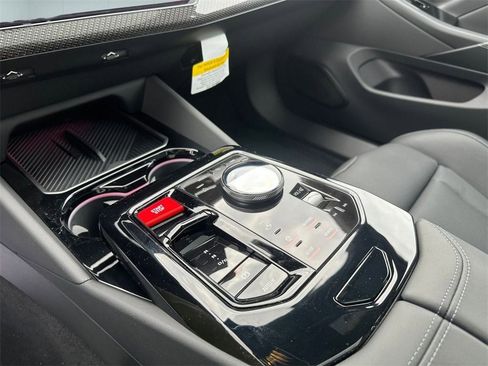 Used 2026 BMW M5 Touring image 23