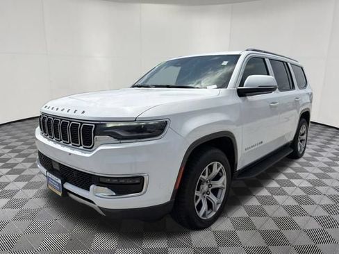 Used 2022 Jeep Wagoneer Series II AWD/4WD image 14