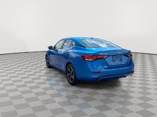 Used 2024 Nissan Sentra SV FWD image 9