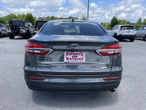 Used 2019 Ford Fusion SE FWD image 5