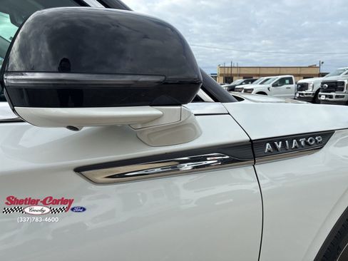 Used 2025 Lincoln Aviator 2WD image 6