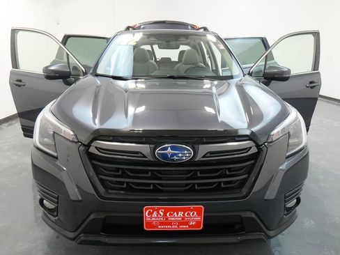 Used 2022 Subaru Forester Limited image 31