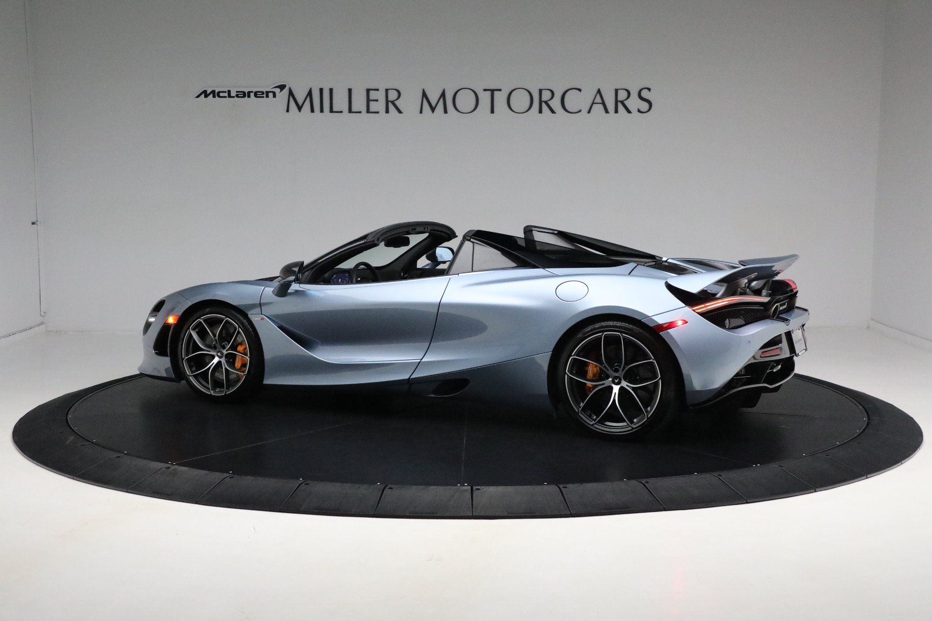 Used 2023 McLaren 720S Performance RWD image 4