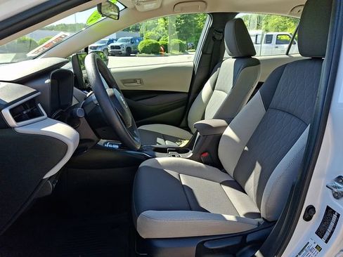 Certified 2025 Toyota Corolla LE w/ LE Premium Package FWD image 13