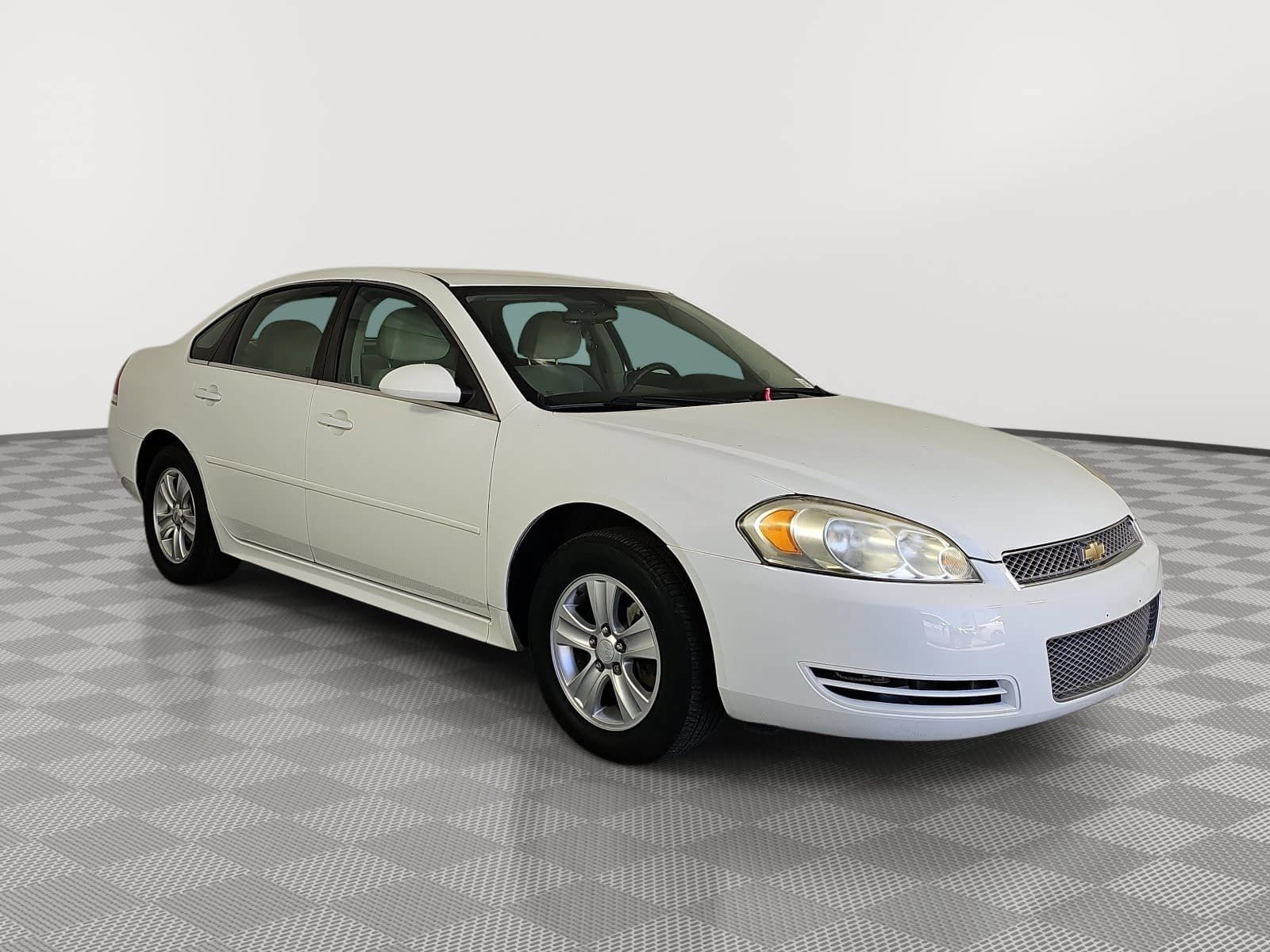 Used 2016 Chevrolet Impala Limited LS FWD image 2