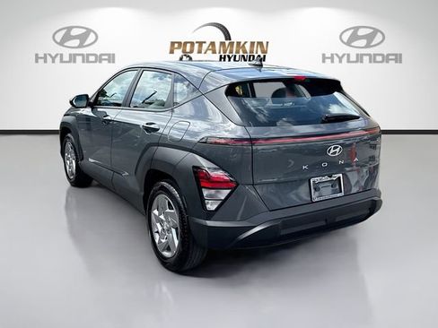 Certified 2026 Hyundai Kona SE image 7