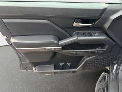 New 2026 Toyota Tacoma TRD Off-Road AWD/4WD image 15