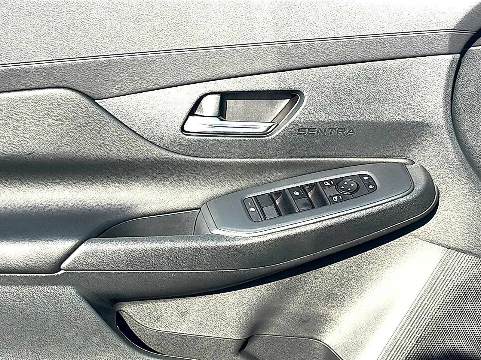 New 2027 Nissan Sentra SV w/ SV Convenience Package FWD image 13