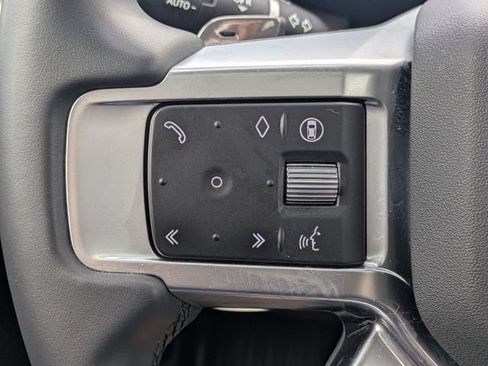 Used 2024 Land Rover Discovery Dynamic SE AWD/4WD image 28