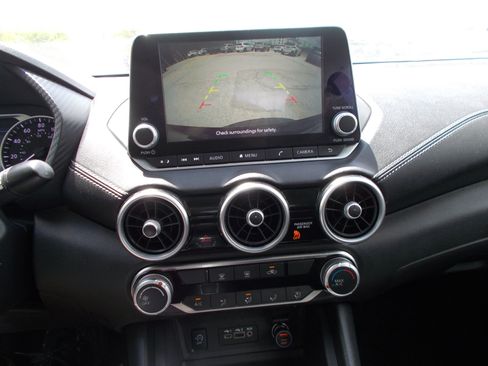 Used 2024 Nissan Sentra SV FWD image 16