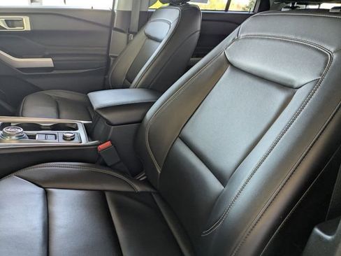 Used 2023 Ford Explorer XLT w/ Equipment Group 202A image 25