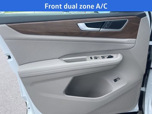 New 2026 Volkswagen Atlas SE FWD image 7