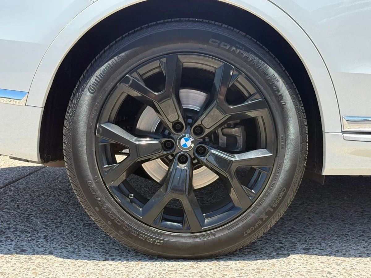 Used 2021 BMW X7 xDrive40i w/ Premium Package AWD/4WD image 26