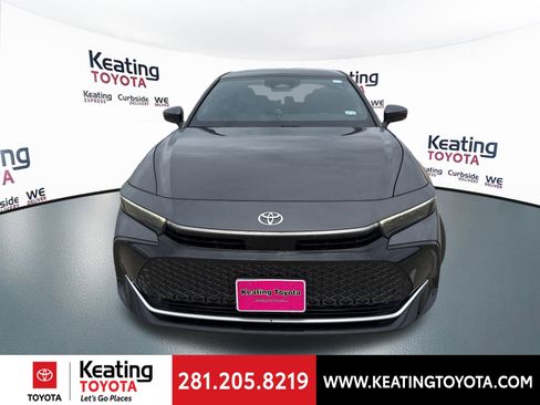 Used 2023 Toyota Crown Platinum image 8