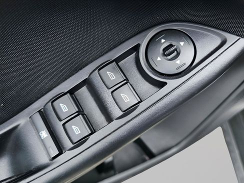 Used 2016 Ford Focus SE FWD image 18