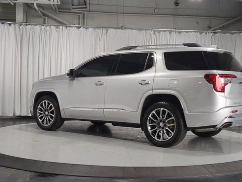 Used 2020 GMC Acadia Denali w/ Technology Package AWD/4WD image 8