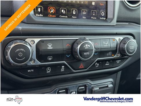Used 2023 Jeep Gladiator Overland AWD/4WD image 19