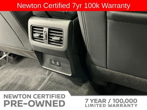 Used 2024 Nissan Rogue SV w/ SV Premium Package FWD image 15