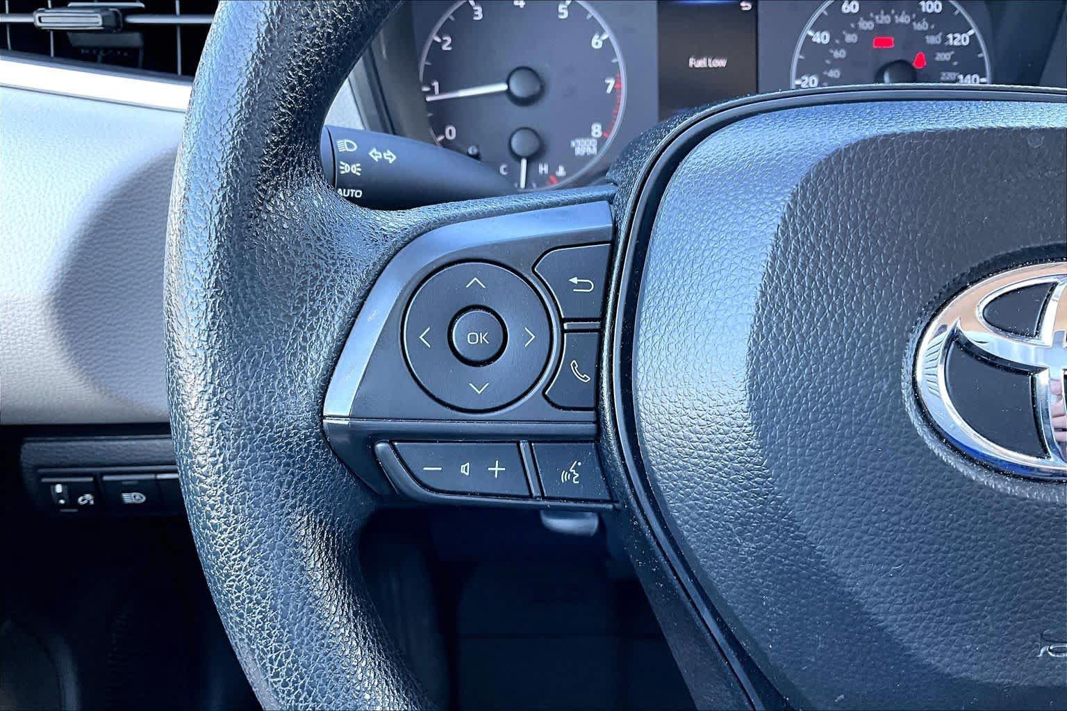 Certified 2025 Toyota Corolla LE FWD image 23