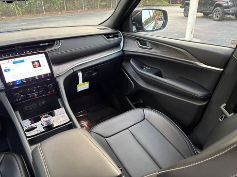 New 2024 Jeep Grand Cherokee Limited 4xe w/ Luxury Tech Group II image 15