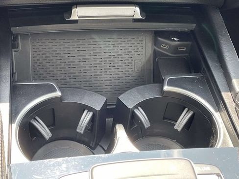 Used 2024 Mercedes-Benz GLS 580 4MATIC image 31