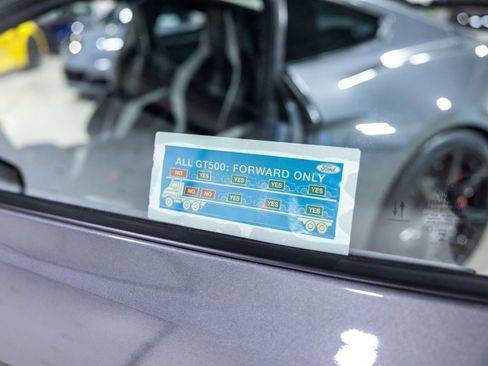 Used 2022 Ford Mustang Shelby GT500 w/ Carbon Fiber Track Pack image 40